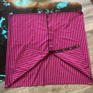 Lululemon raspberry colored snap scarf❤️❤️❤️❤️